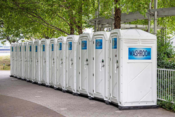 Best Porta potty delivery and setup  in Portland, MI